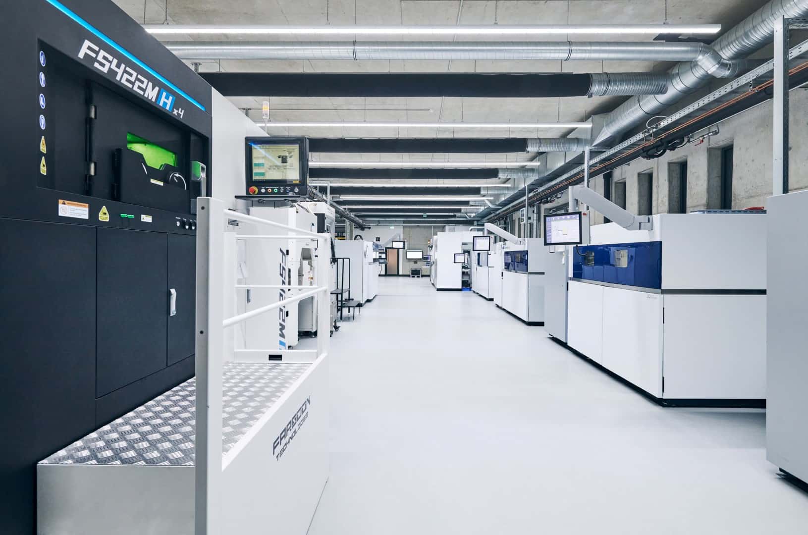 Halle mit AM-Anlagen | AM machines